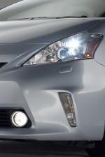 Toyota Prius V 2011 года
